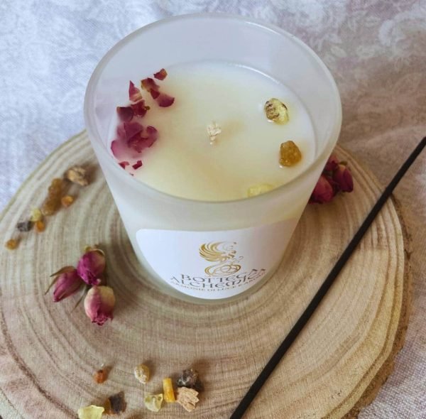 candele-evocative-bottega-alchemica-rosa-mistica-sacralità-saggezza